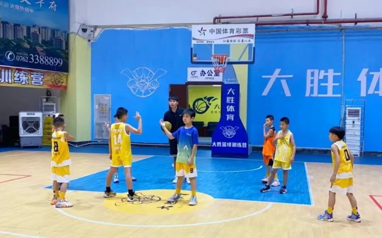 廣東河源體彩少兒籃球培訓(xùn)班：結(jié)營(yíng)不散場(chǎng)，夢(mèng)想正啟航