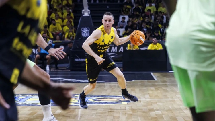 NBA初代老六，42歲進(jìn)入生涯巔峰？！