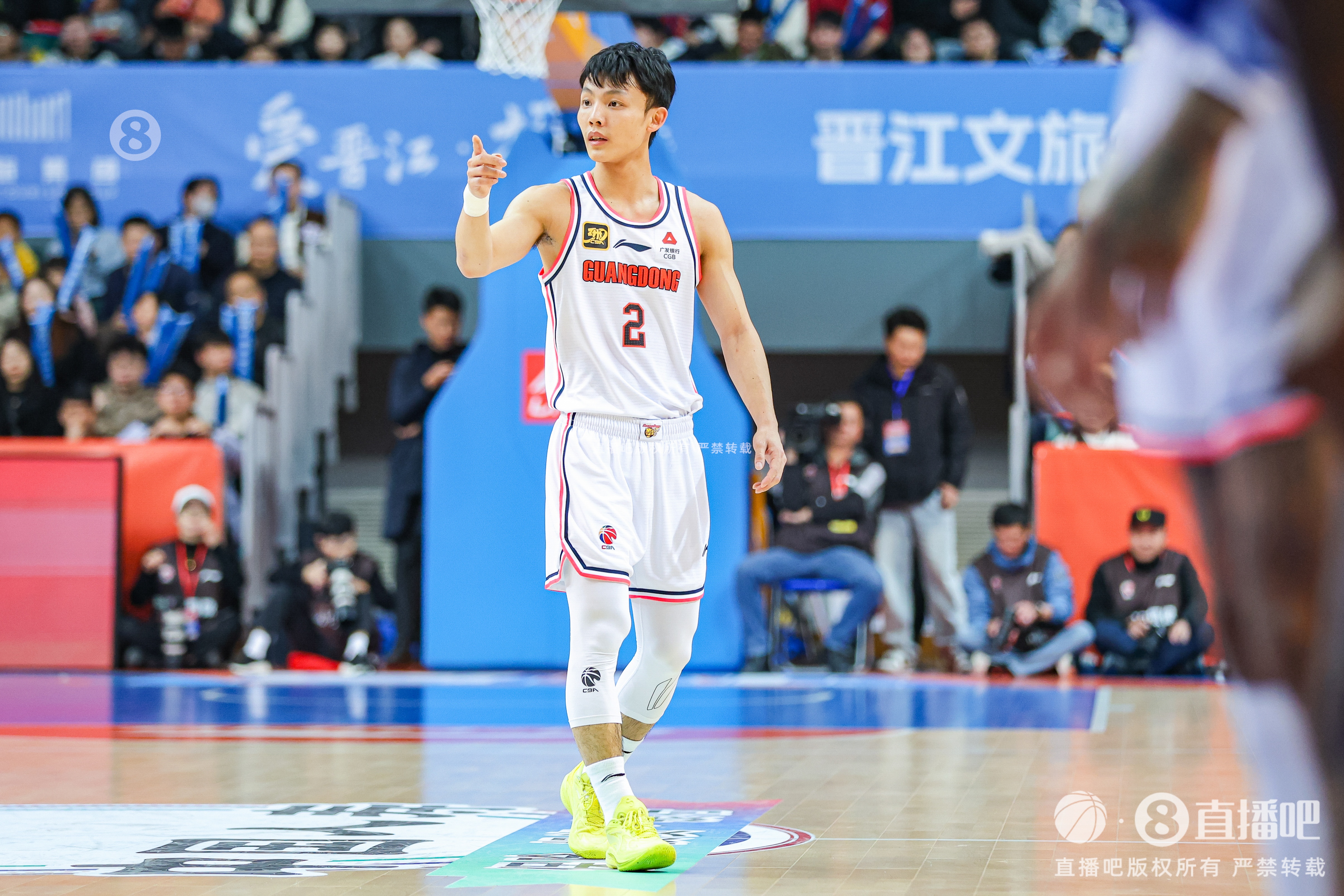 徐杰：身高不是打籃球的唯一標(biāo)準(zhǔn) 努力、勤奮、自律也是天賦